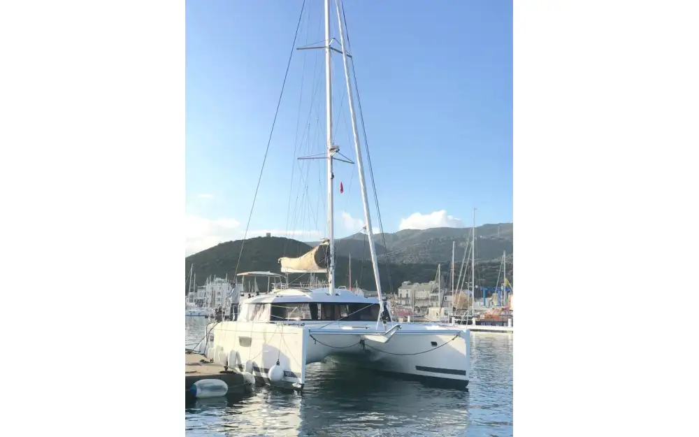 slider 6 Fountaine Pajot Saba 50