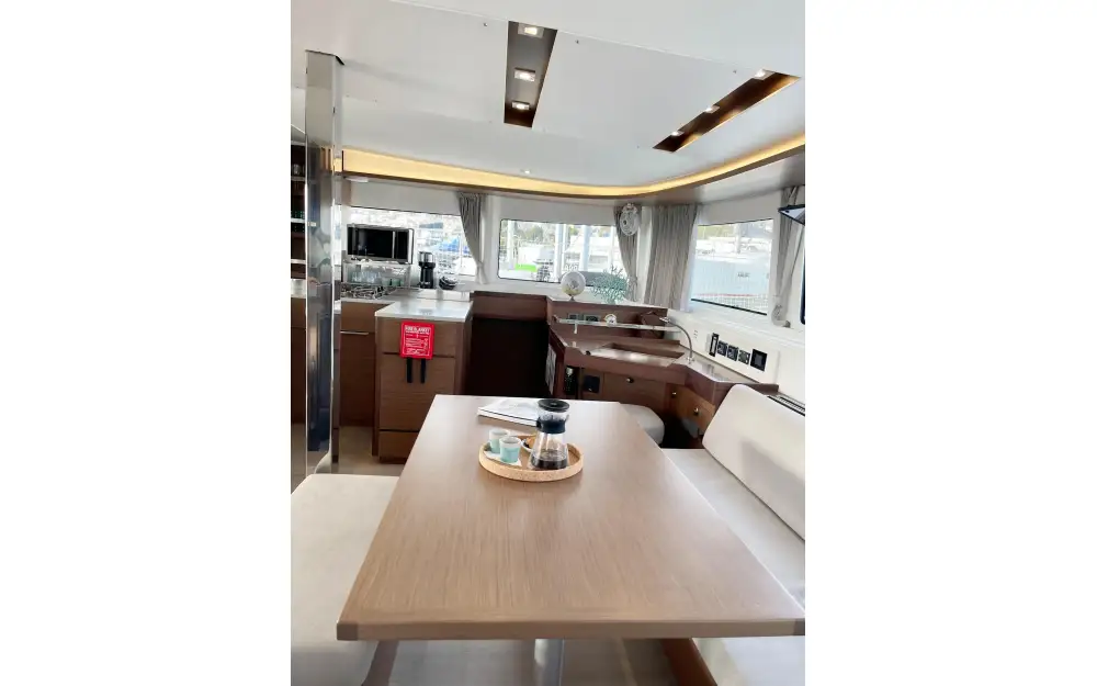 slider 20 Lagoon  46