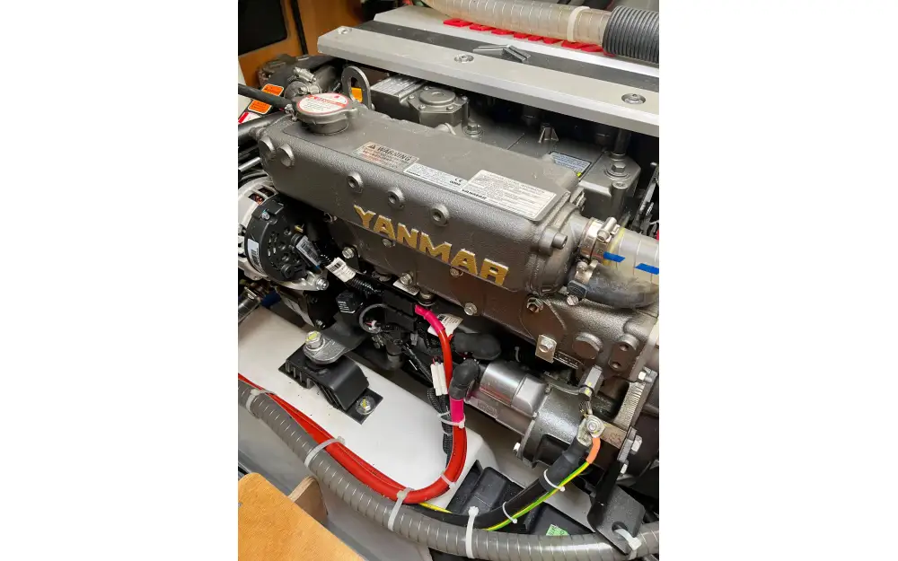slider 32 Lagoon  46