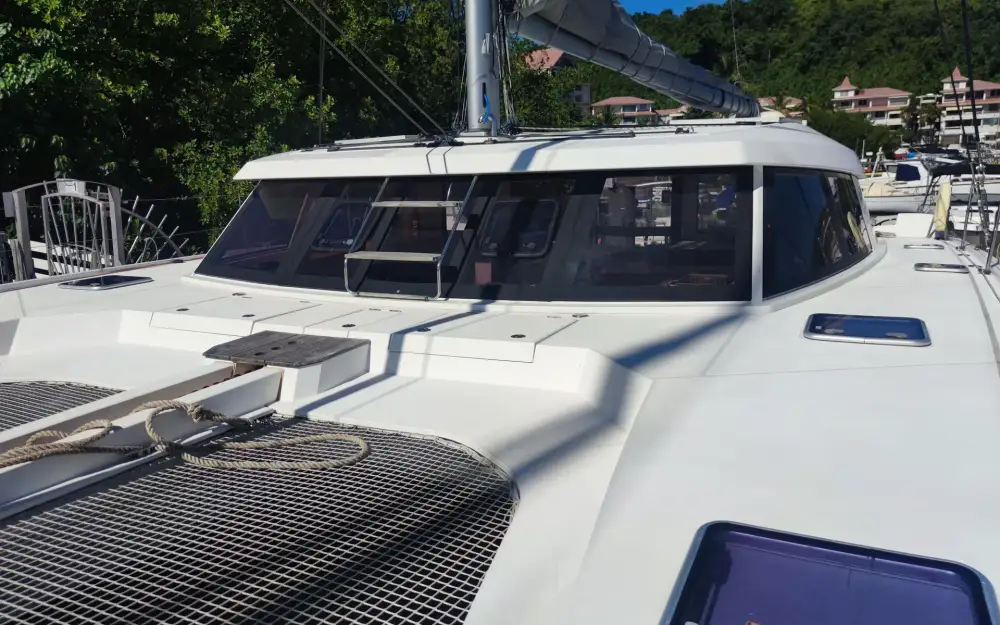 slider 8 Nautitech  46