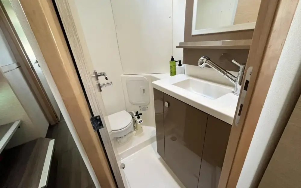 slider 63 Fountaine Pajot Lucia 40