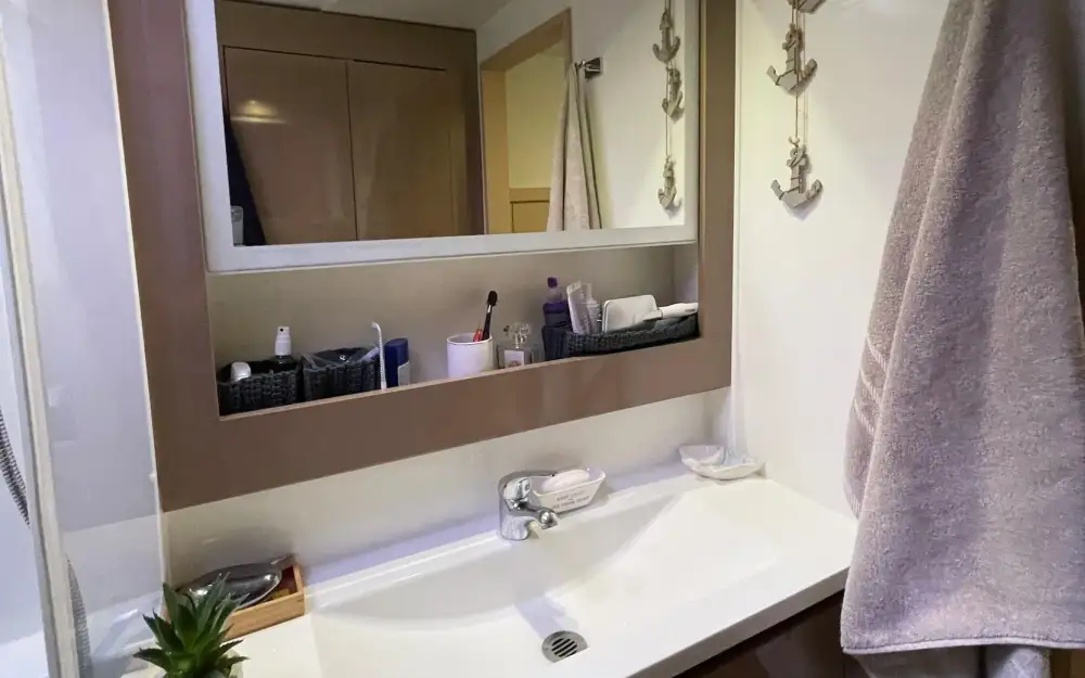 slider 65 Fountaine Pajot Lucia 40