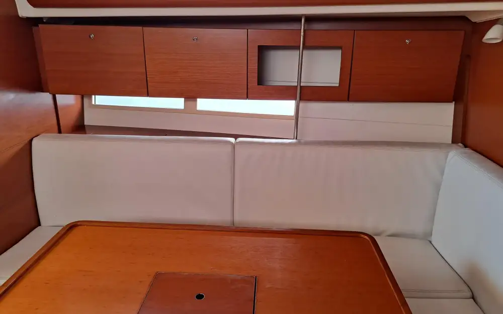 slider 8 Dufour  375 Grand Large