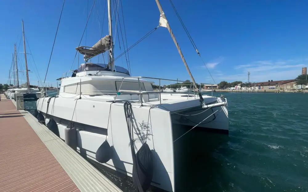slider 0 Bali Catamarans Bali 4.3