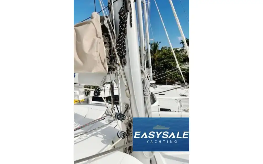 slider 4 Fountaine Pajot Helia 44