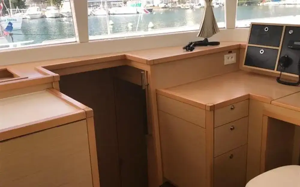 slider 13 Lagoon  450
