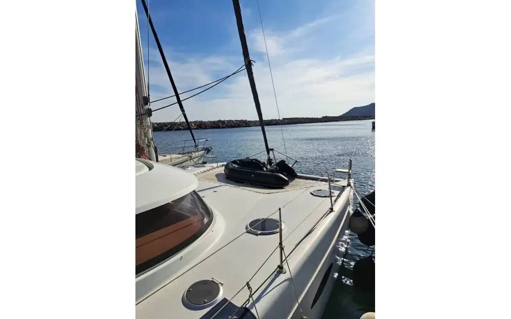 slider 9 Fountaine Pajot Lipari 41
