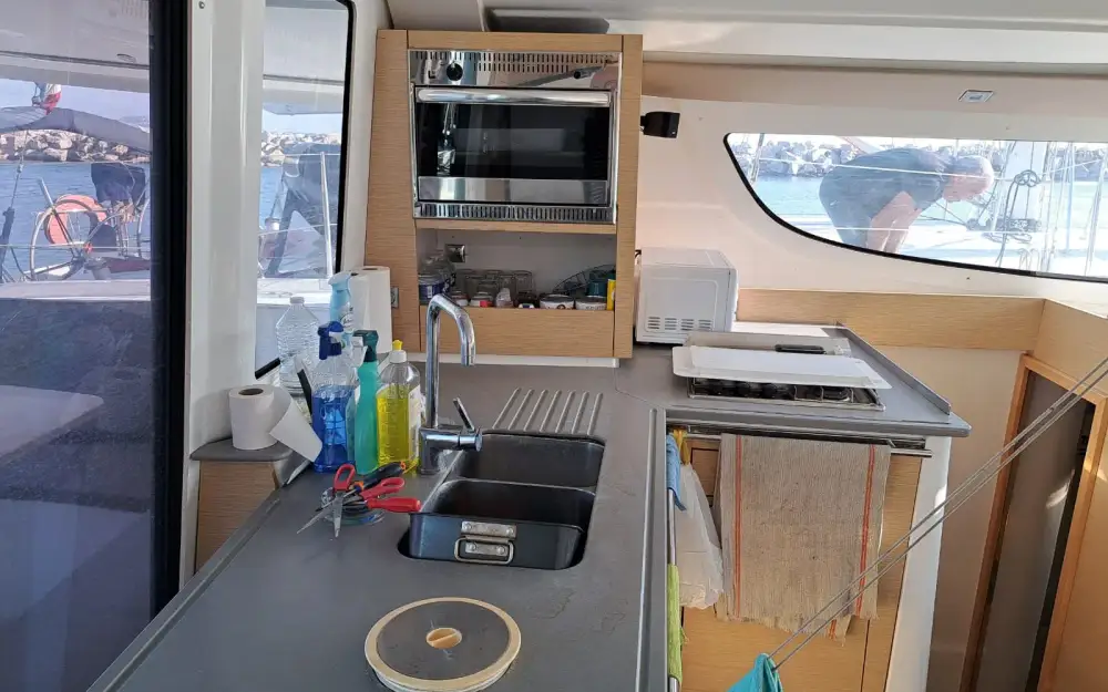 slider 4 Fountaine Pajot Lipari 41
