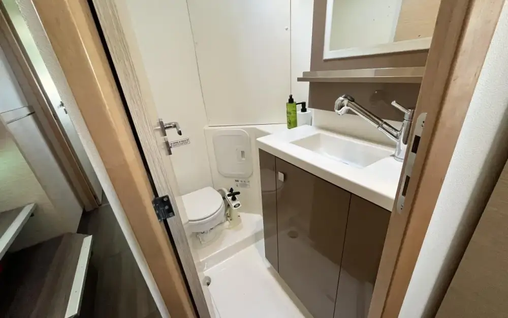 slider 26 Fountaine Pajot Lucia 40