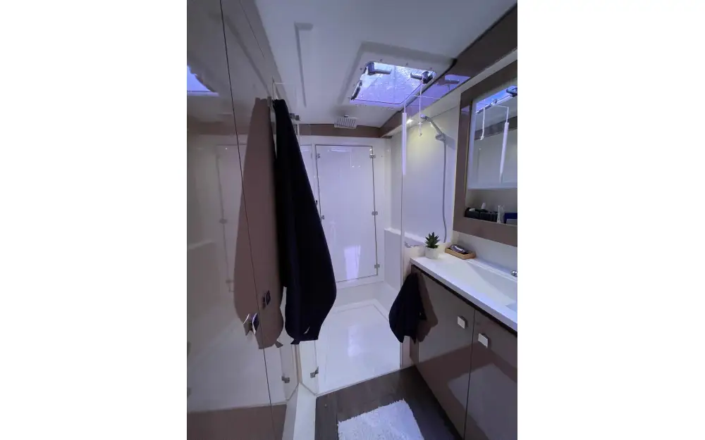 slider 27 Fountaine Pajot Lucia 40