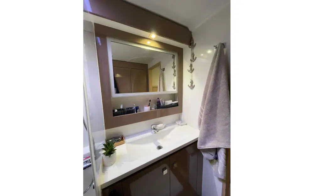 slider 28 Fountaine Pajot Lucia 40
