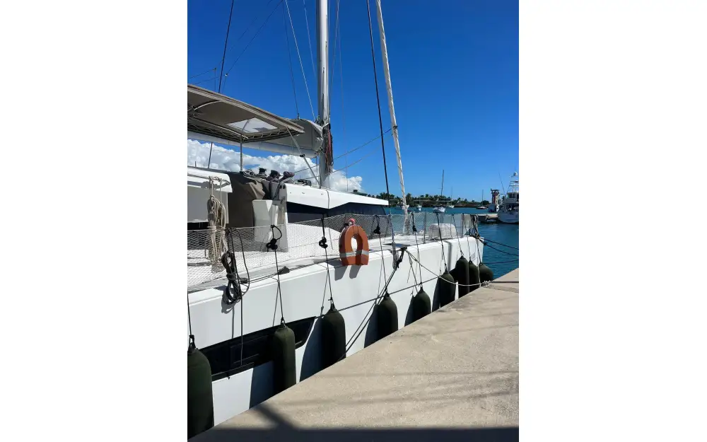 slider 2 Fountaine Pajot Lucia 40