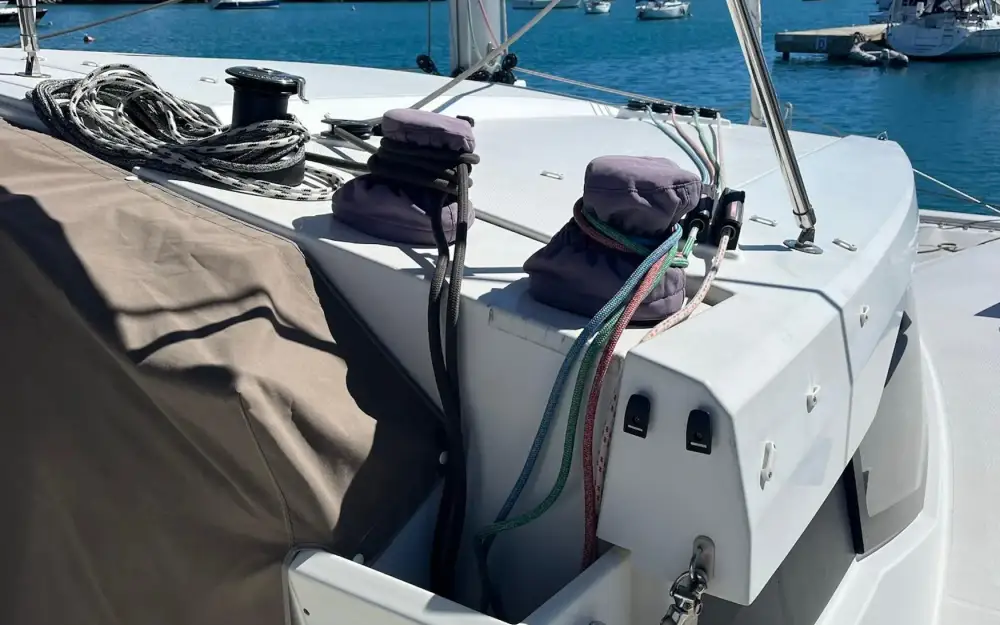 slider 72 Fountaine Pajot Lucia 40