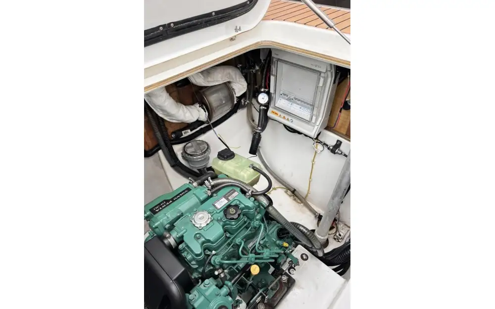 slider 83 Fountaine Pajot Lucia 40