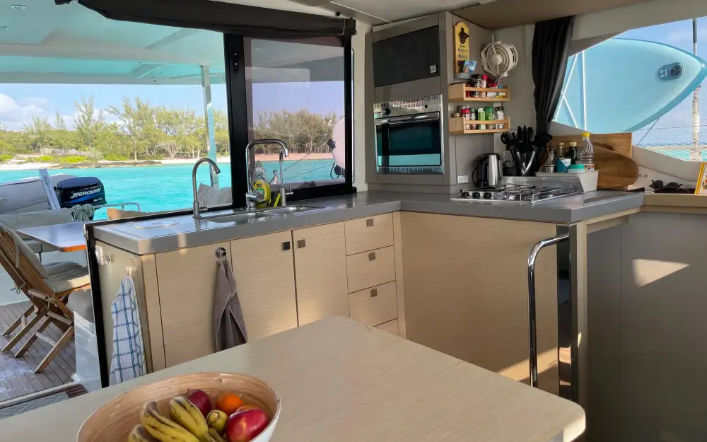 slider 8 Fountaine Pajot Lucia 40