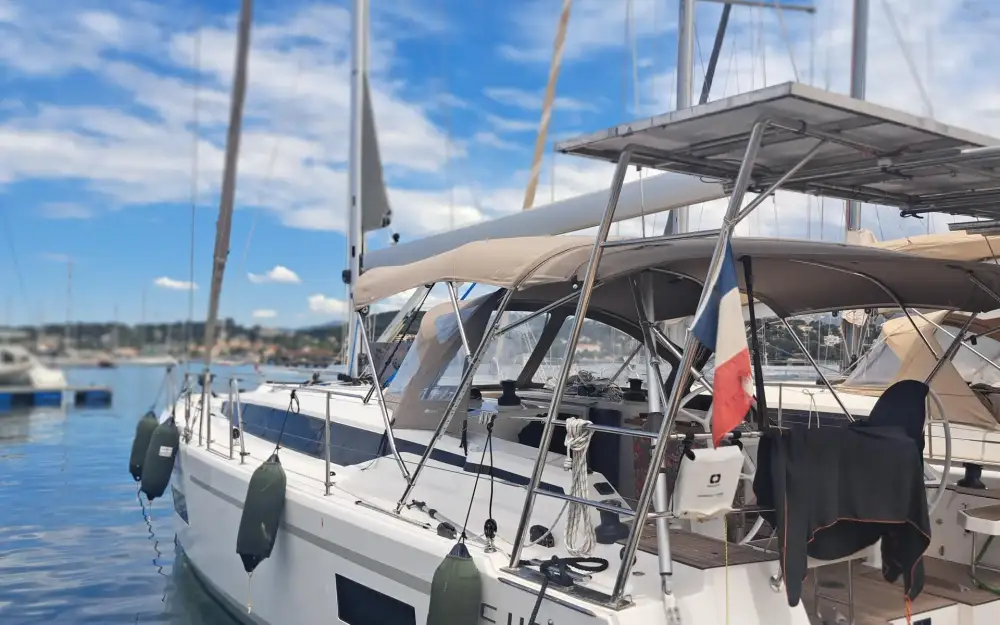 slider 0 Bavaria C42