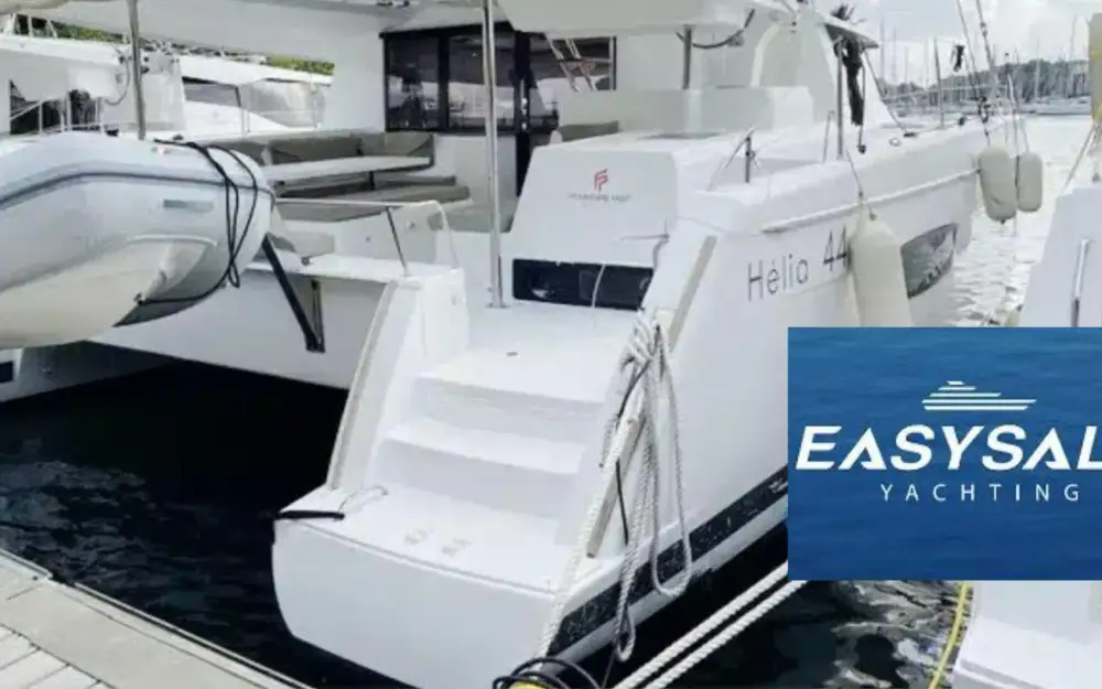 slider 0 Fountaine Pajot Helia 44