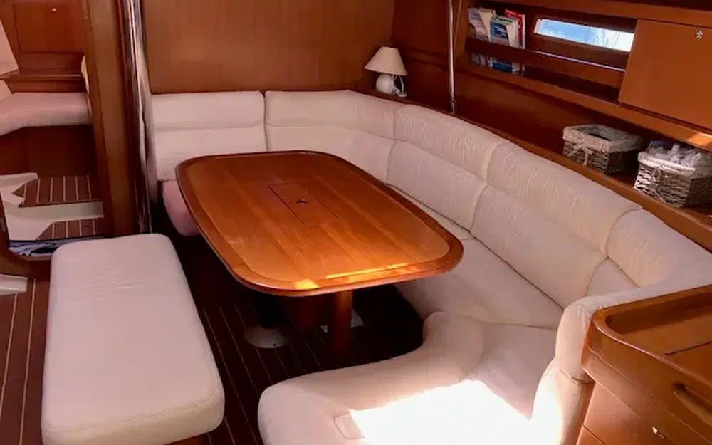 slider 10 Dufour 365