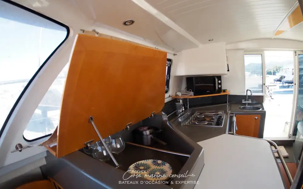 slider 12 Fountaine Pajot Highland 35