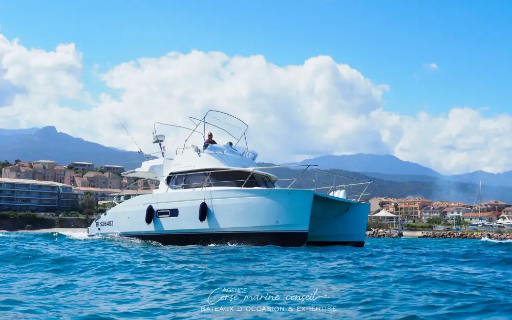 slider 3 Fountaine Pajot Highland 35