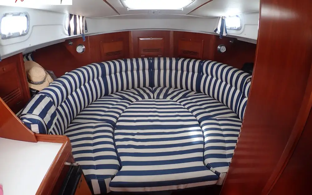 slider 4 Beneteau Ombrine 960 Nantucket