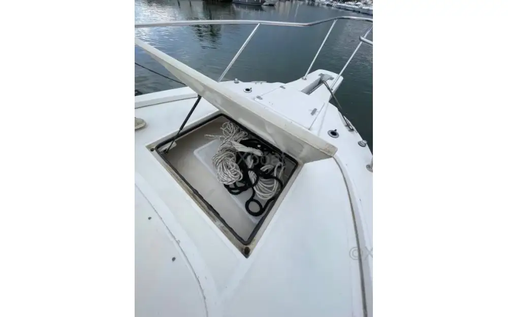 slider 9 Boston Whaler  28 Outrage