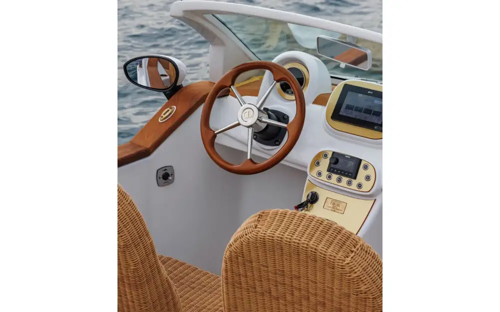 slider 4 Offshore Passion FIAT 500 DIOR