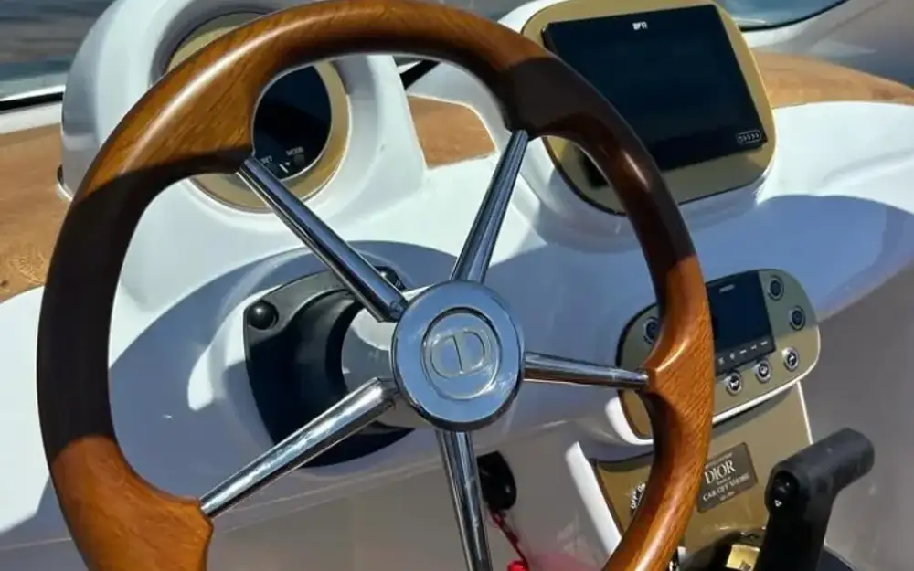 slider 6 Offshore Passion FIAT 500 DIOR