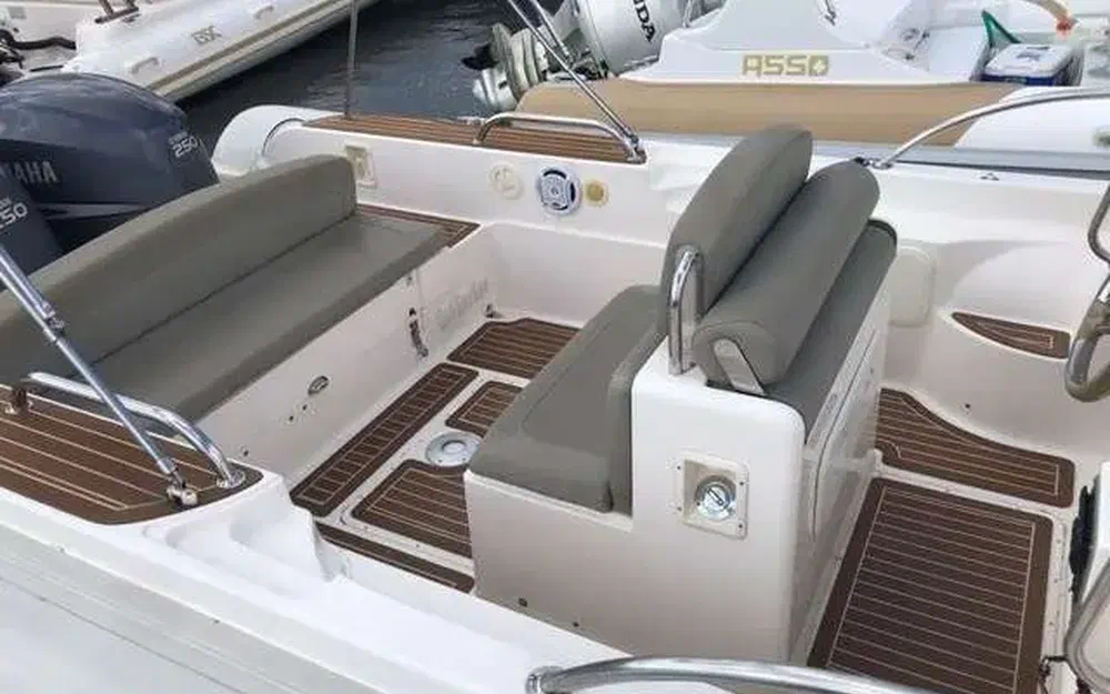 slider 3 Capelli Tempest 900