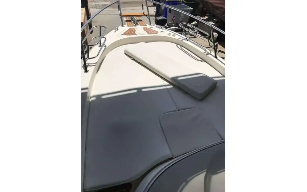 slider 4 Capelli Tempest 900 WA