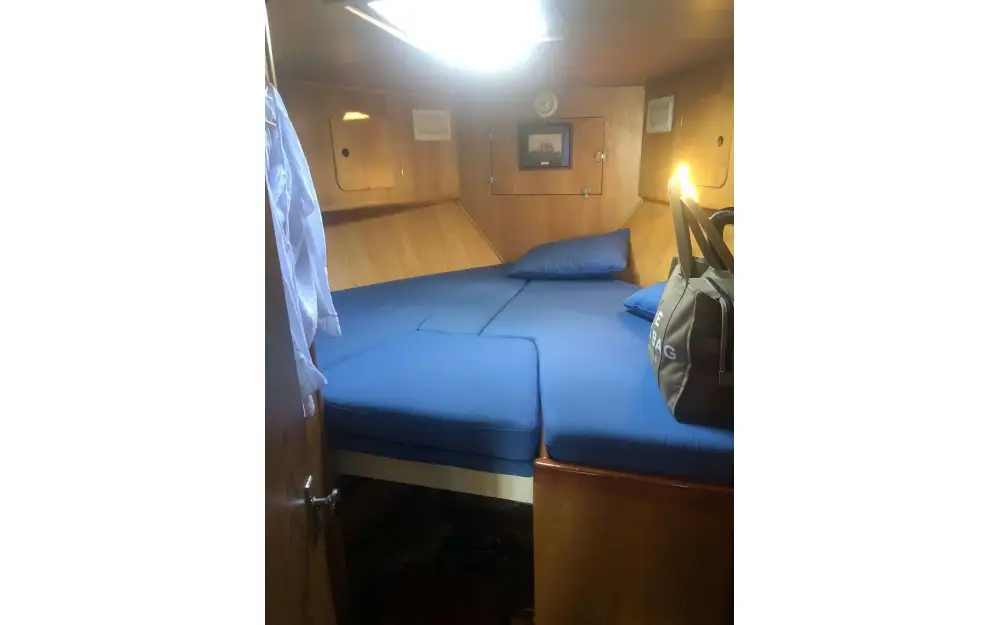 slider 1 Bertram  42 Sport Fisherman