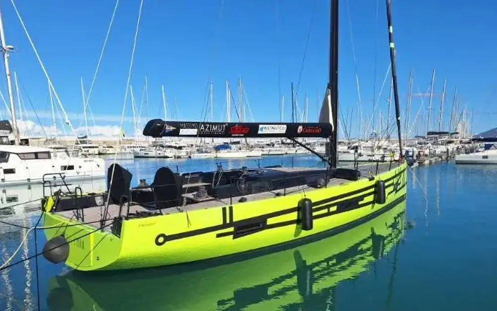 slider 5 Ice Yachts  60
