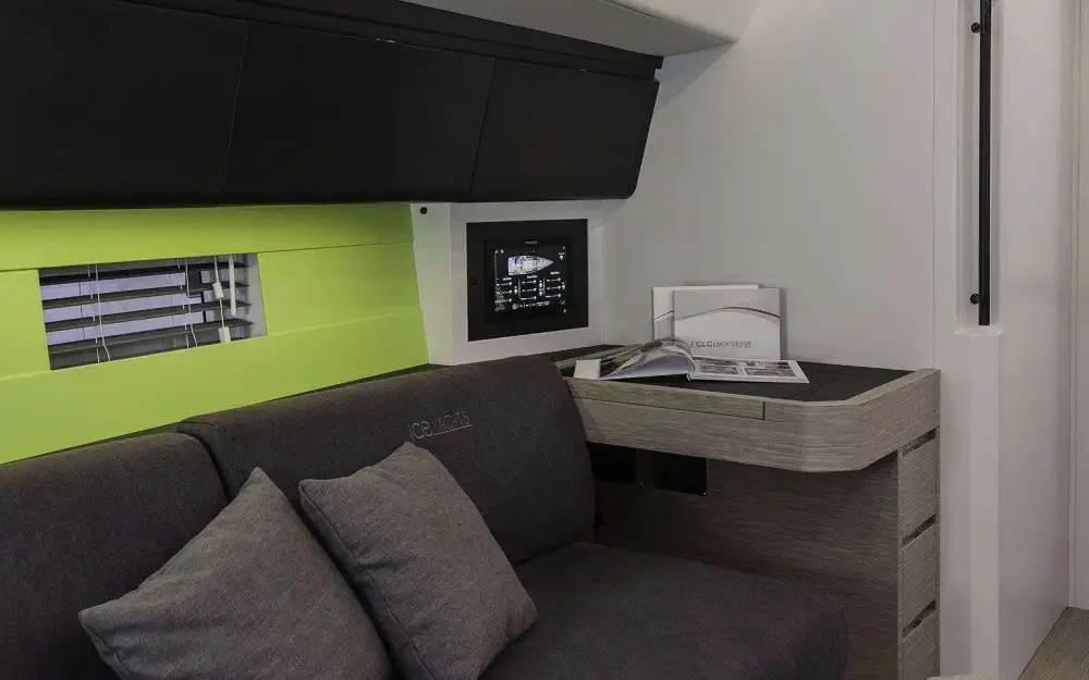 slider 8 Ice Yachts  60