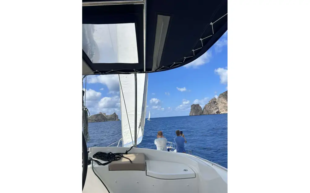 slider 4 Lagoon  52 F