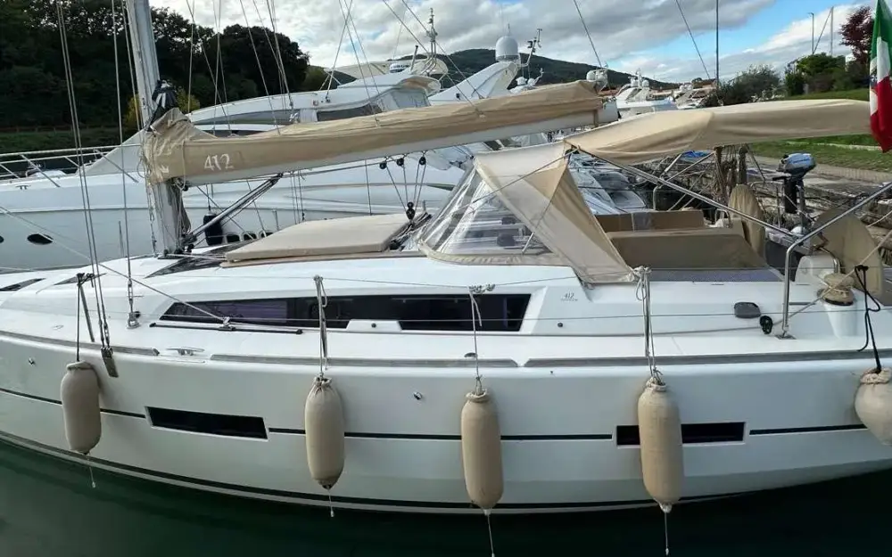 slider 16 Dufour  412 Grand Large
