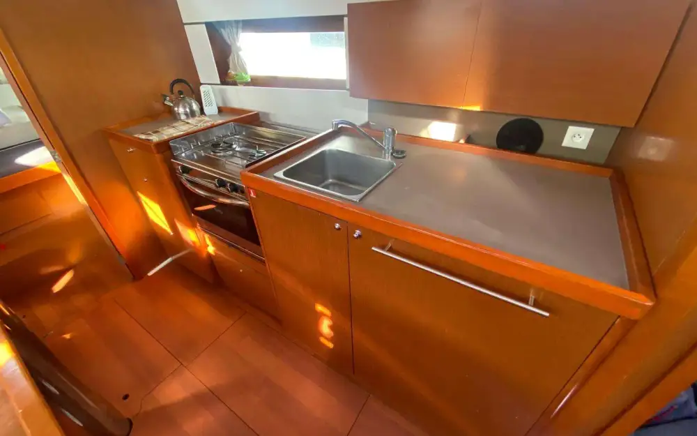 slider 13 Beneteau Oceanis 38.1