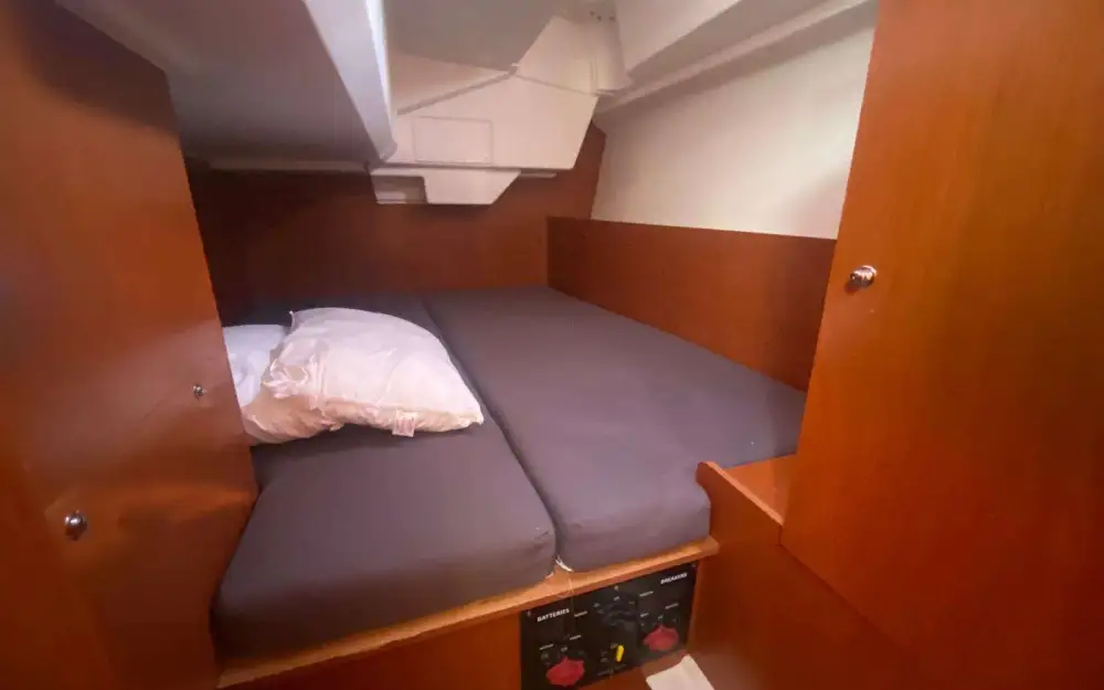slider 18 Beneteau Oceanis 38.1