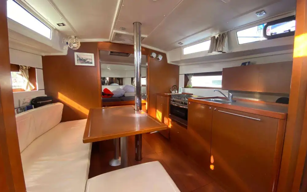 slider 20 Beneteau Oceanis 38.1