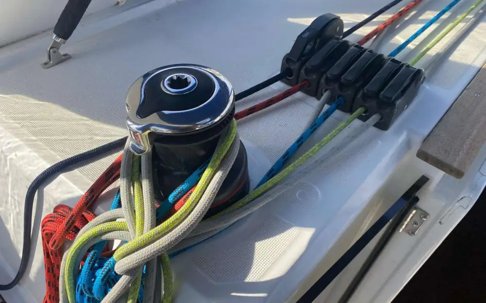 slider 33 Beneteau Oceanis 38.1