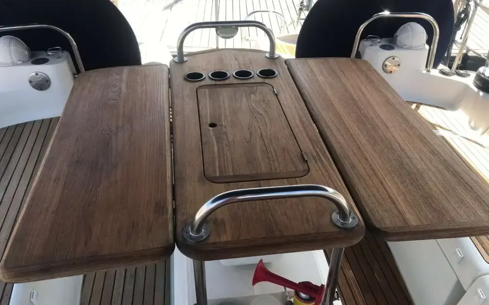 slider 1 Jeanneau Sun Odyssey 45 DS