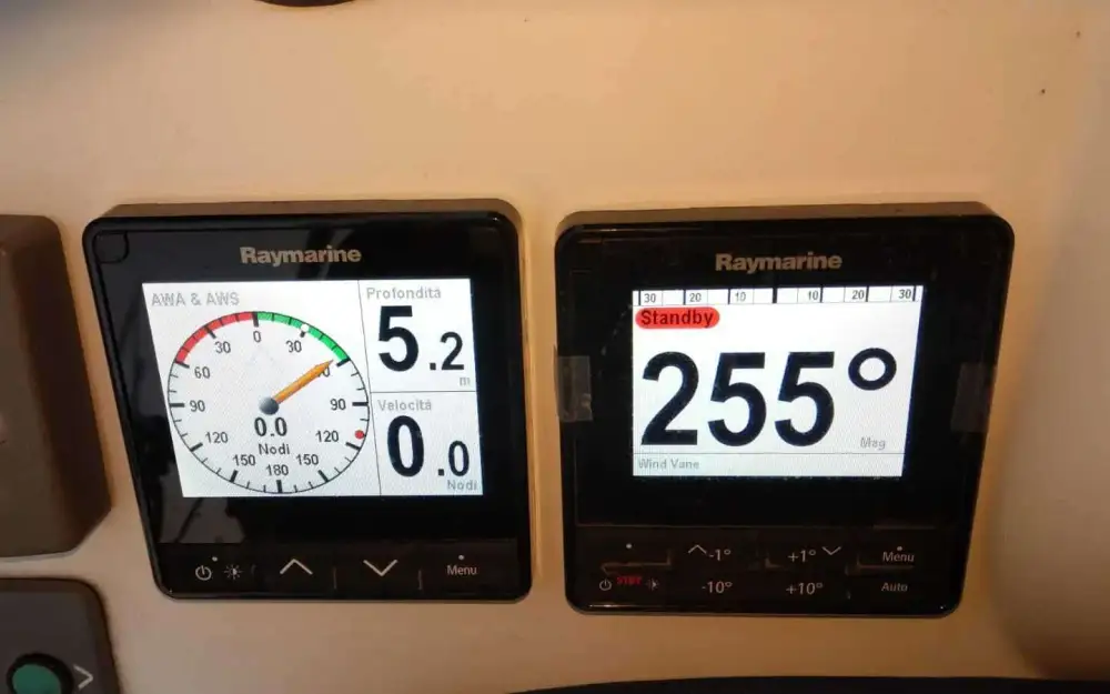 slider 26 Jeanneau Sun Odyssey 45 DS