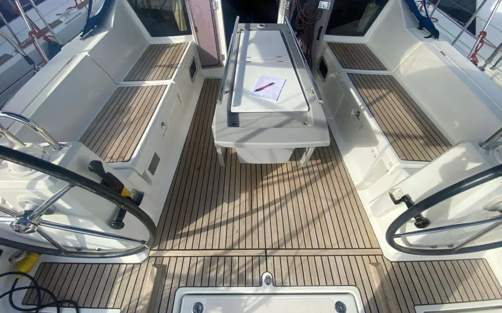 slider 25 Beneteau Oceanis 41.1