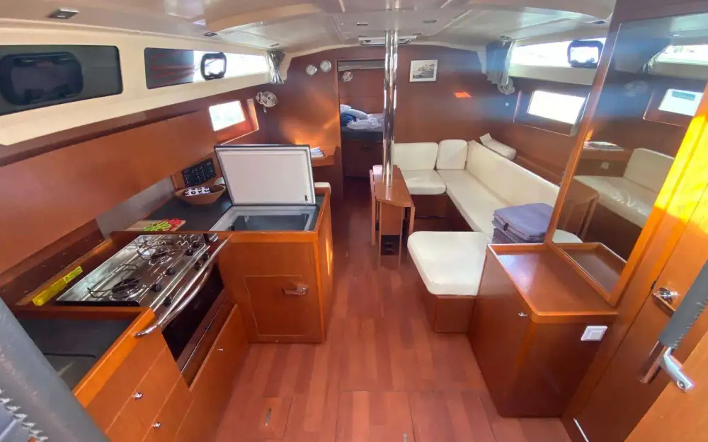 slider 2 Beneteau Oceanis 41.1