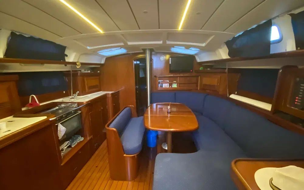 slider 11 Beneteau Oceanis 423