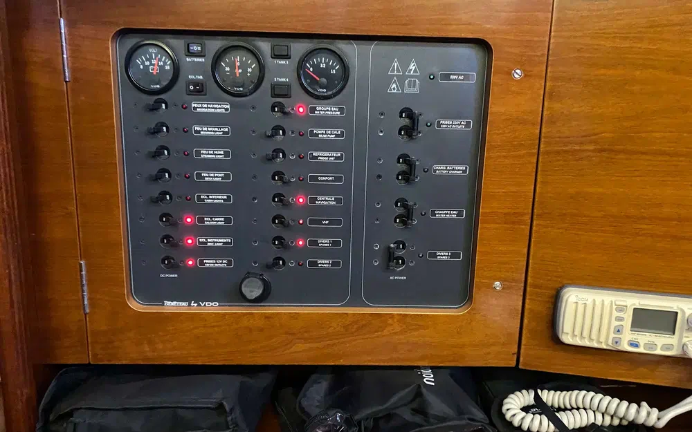 slider 17 Beneteau Oceanis 423