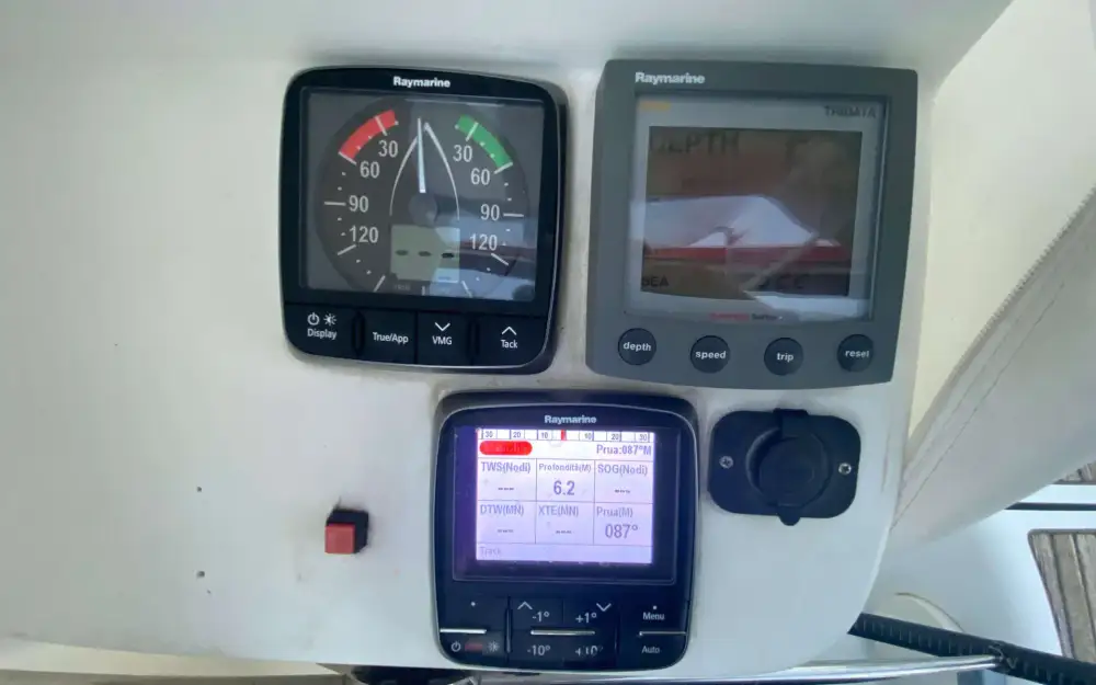 slider 25 Beneteau Oceanis 423 Clipper
