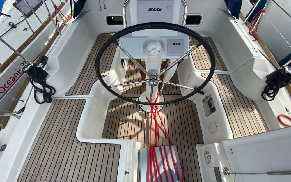 slider 8 Beneteau Oceanis 31