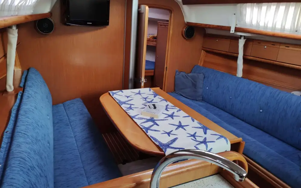 slider 10 Bavaria  31 Cruiser