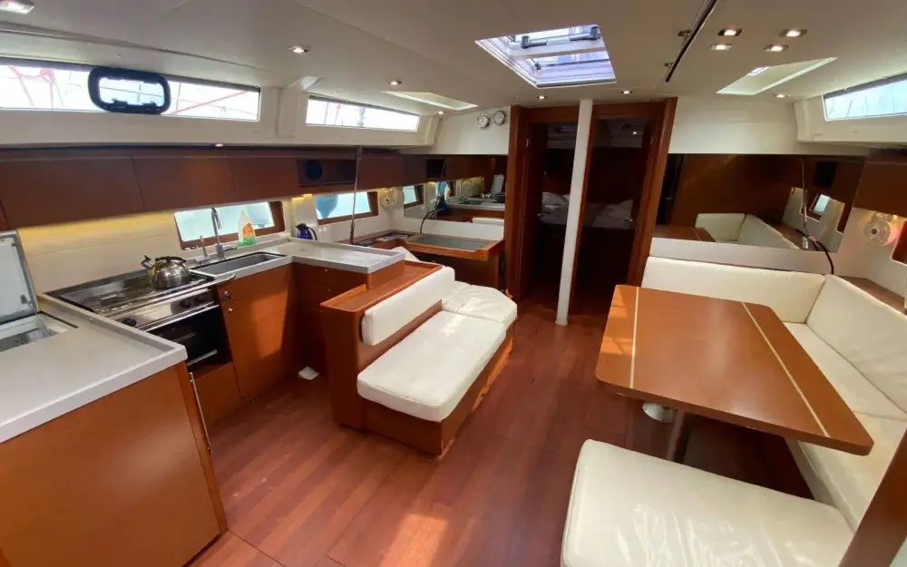 slider 33 Beneteau Oceanis 51.1