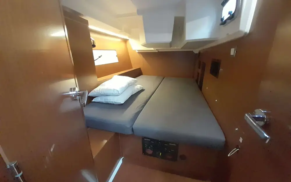 slider 33 Beneteau Oceanis 46.1